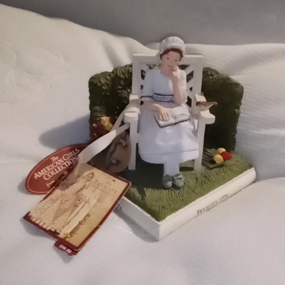 Very beautiful pleasant company Felicity American girl doll handcrafted bookend